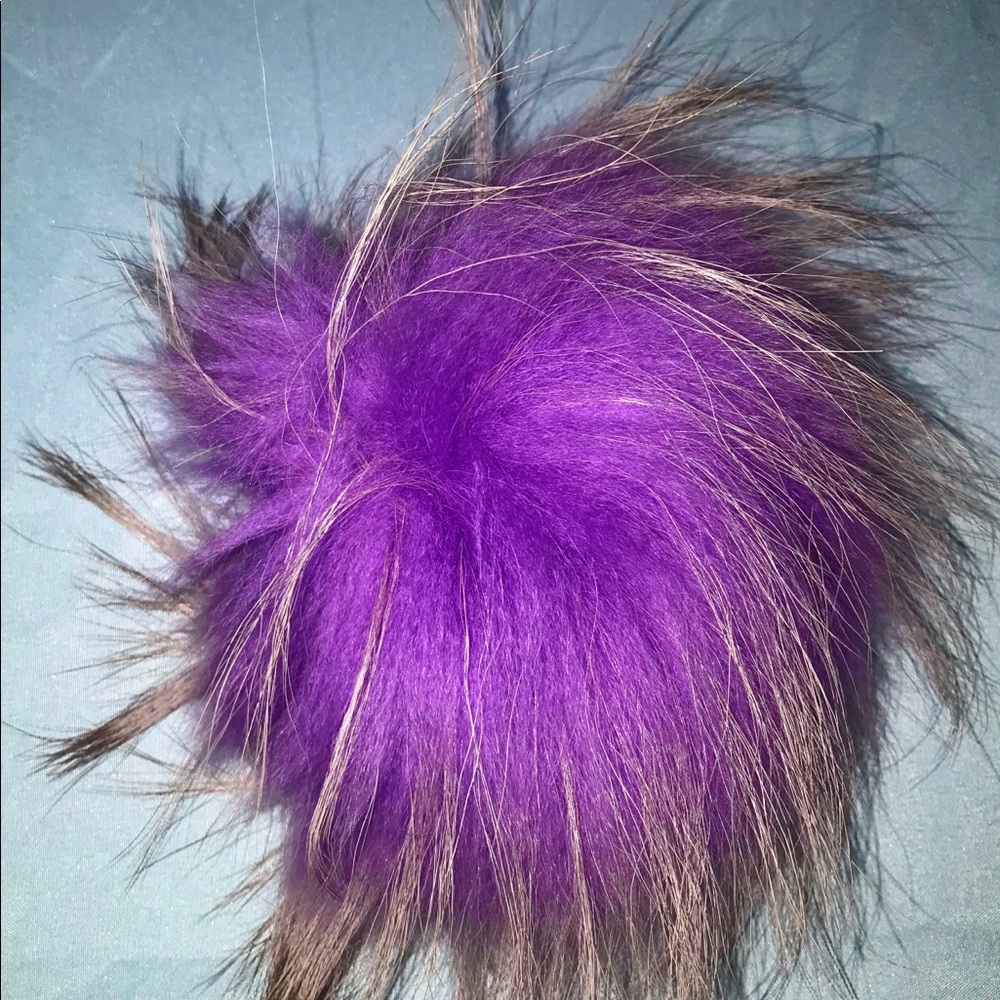 Fur Fox Keychain - Picture 2 of 3